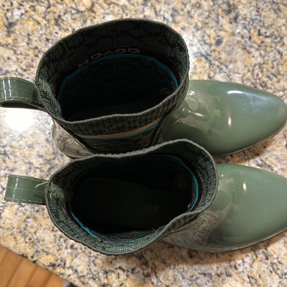 Excellent Coach Boots - Picture 7 of 9